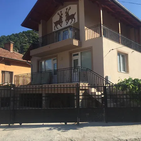 بيت ضيافة Elenite 4*